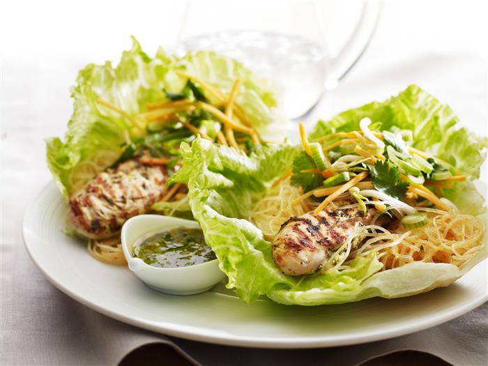 CHICKEN AND SALAD WRAPS