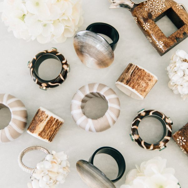How to Accessorize a Well Dressed Table